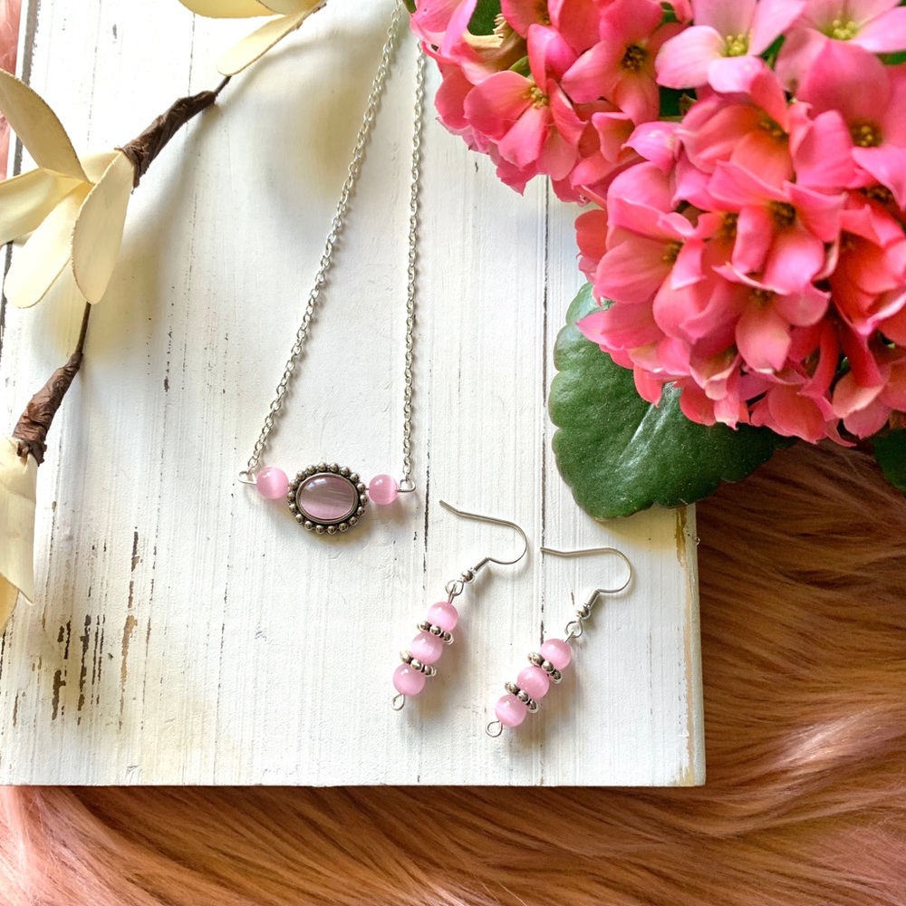 ROSE STONE MINIMALIST NECKLACE AND EARRING SET